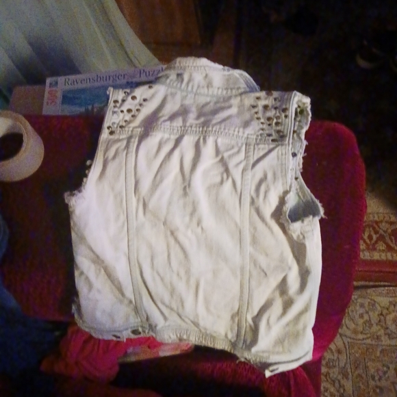 Jean vest - Picture 2 of 3